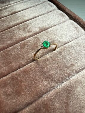 10k Green Emerald Solitaire Ring with Diamond Accents